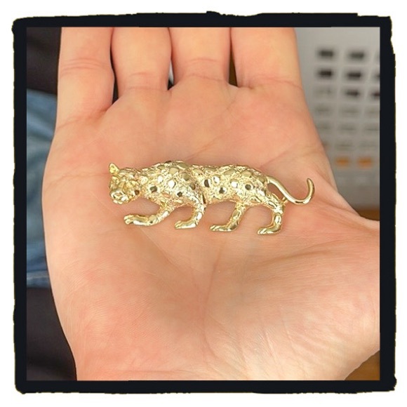 💕Beautiful Vintage 1980’s Gerrys Prowling Leopard Brooch / Pin Gold Tone💕 - Picture 2 of 6